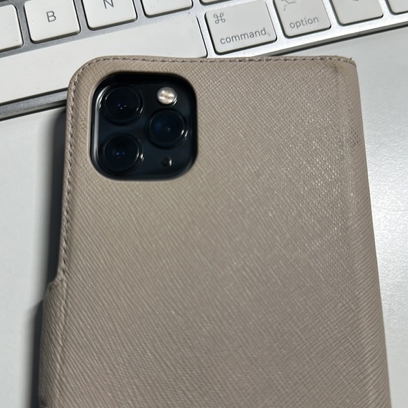 Gently used IPhone 11 X Max Kate spade ♠️ phone case - Picture 3 of 3